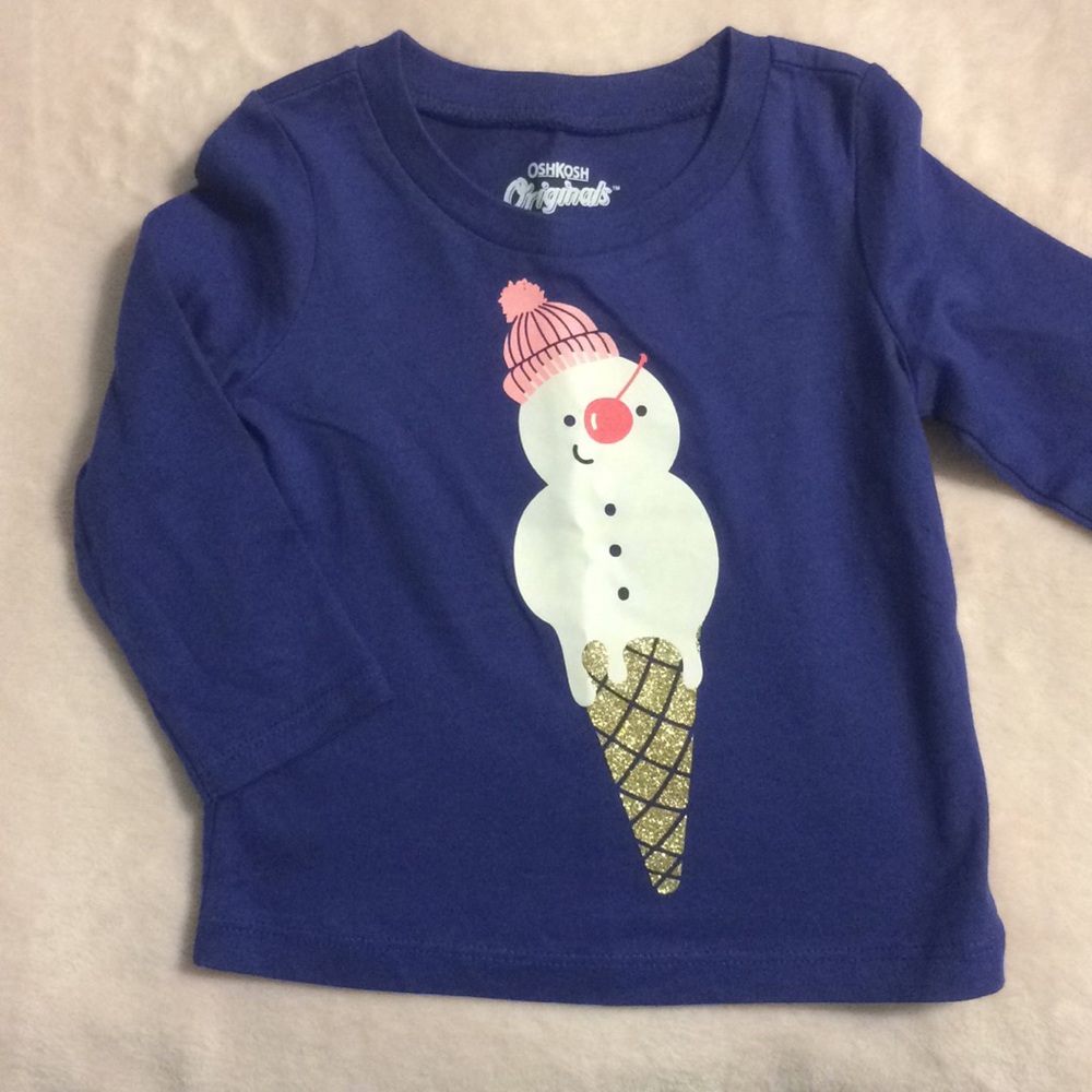 NWOT. Snowman sundae top.